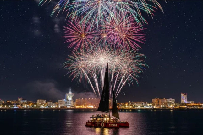 Balade en Catamaran en Duo avec Feux d’Artifice (La Grande-Motte, Hérault - 34)