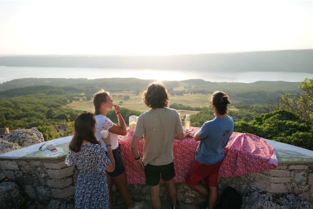 Balade en Trottinette Électrique Tout-Terrain au village de Castellane et autour du Lac de Castillon avec Apéro Sunset (Les Salles-sur-Verdon, Var - 83)