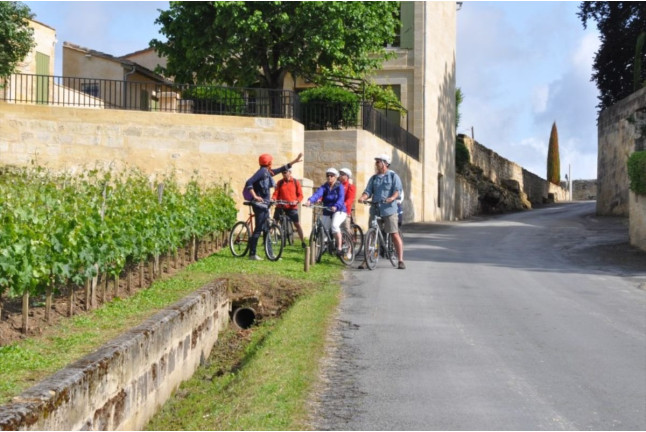 Balade en Vélo avec Visite de Châteaux et Dégustation de Vins à Bordeaux (Gironde- 33)
