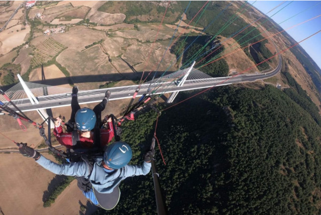 Baptême de Parapente en Biplace : Vol Long Courrier (Millau, Occitanie - 12)