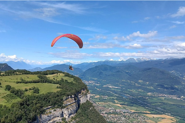 Baptême de Parapente “Découverte” sur le Plateau des Petites Roches (Saint-Hilaire-du-Touvet, Isère - 38)