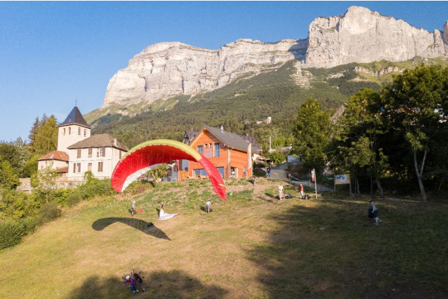 Baptême de Parapente “Découverte” sur le Plateau des Petites Roches (Saint-Hilaire-du-Touvet, Isère - 38)
