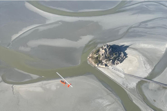 Baptême de l’Air en ULM jusqu'au Mont Saint-Michel - La Route de l'Archange (Bréville-sur-Mer, La Manche - 50)
