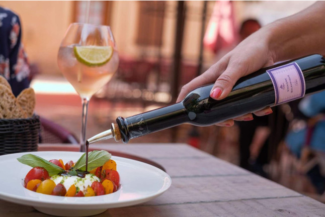 Séjour Romantique avec Repas et Visite de la Cave au Château et Village Castigno 5* (Assignan, Hérault - 34)