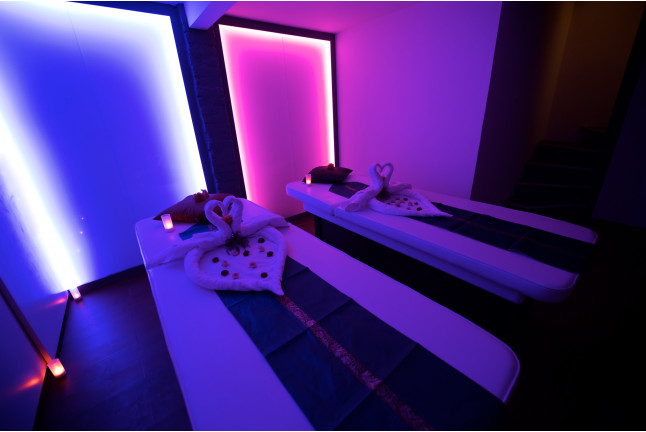 Hammam et Massage à l’Huile & Pierres Chaudes Saphir Thaï Spa (Paris, Île-de-France - 75) 