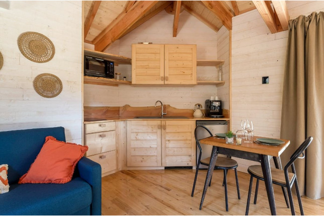 Séjour Insolite : Nuit en Cabane dans les Arbres avec Petit-déjeuner et Accès Privatif au Spa - Semaine (Satillieu, Ardèche - 07)