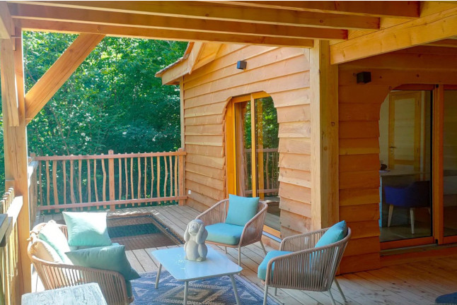 Séjour Insolite Cabane dans les Arbres avec Jacuzzi Privatif à La Féérie des Anges (Illoud, Haute-Marne - 52)