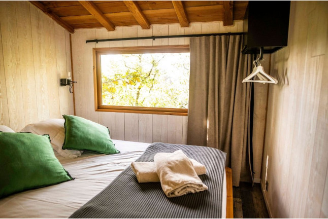Séjour en Logement Insolite : Nuit en Cabane dans les Arbres avec Petit-déjeuner et Spa Privatif au domaine Cœur de Bull (Occitanie - 81)