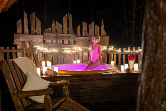 Séjour Insolite : Nuit dans une Cabane avec Petit-déjeuner et Spa Privatif à Alpinest (Serres, Hautes-Alpes - 05)