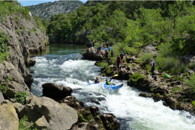Canoë-Raft dans le Massif de Saint-Guilhem-le-Désert (Aniane, Hérault - 34)