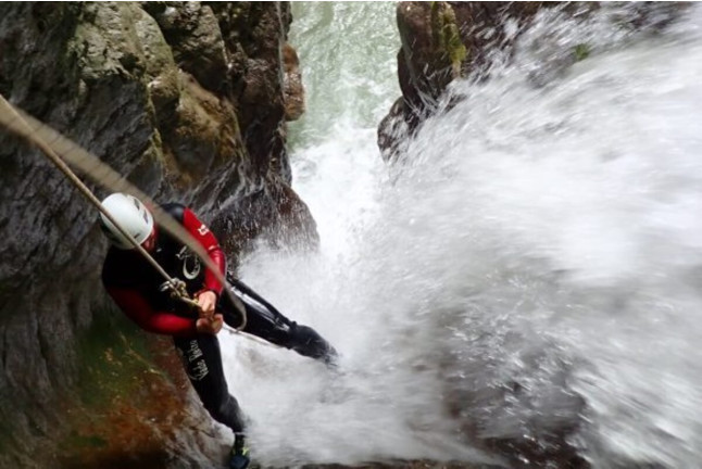 Canyoning Initiation et Sensations (Annecy, Haute-Savoie - 74)