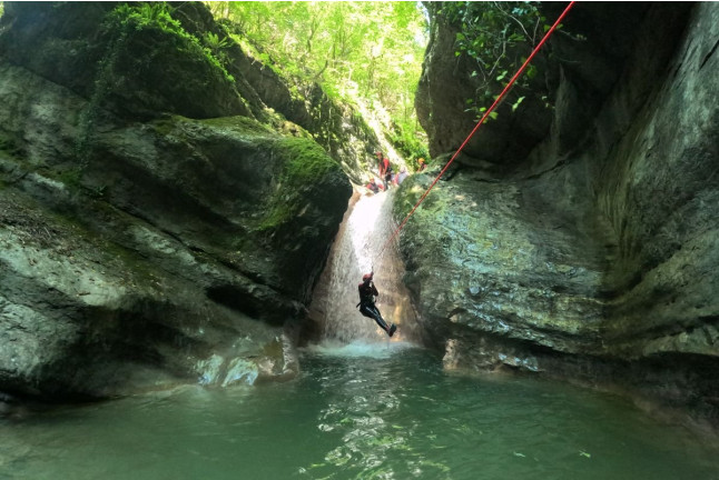 Canyoning dans le Bugey au Canyon de Chaley avec Photos (Saint-Joseph-de-Rivière, Isère- 38)