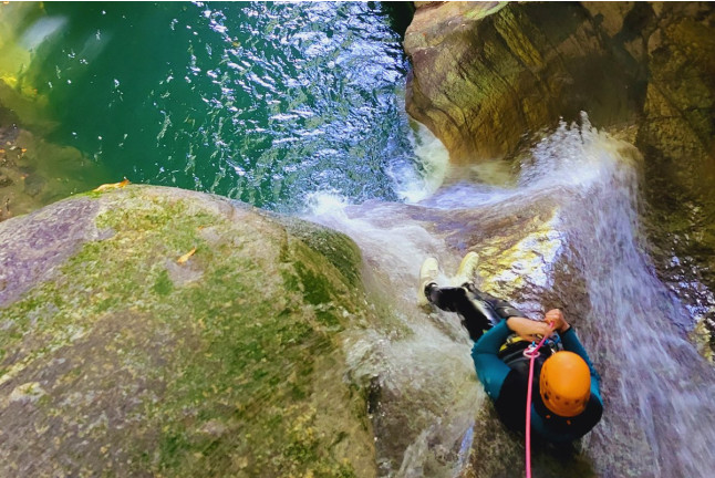 Excursion Canyoning dans le Canyon du Groin (Artemare, Ain - 01)