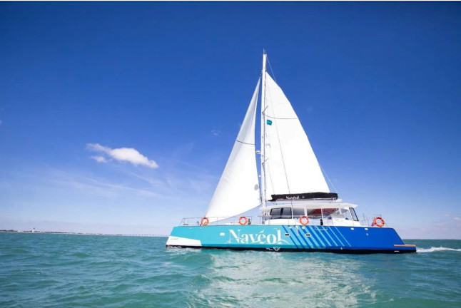 Croisière en Catamaran vers l’Île d’Houat au départ d’Arzon (Morbihan - 56)
