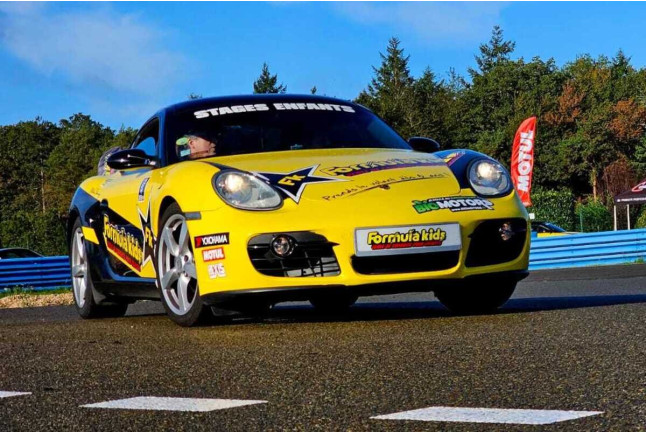 Stage de Pilotage Porsche Cayman pour Enfants (12 circuits) 