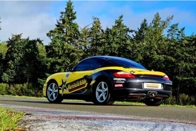 Stage de Pilotage Porsche Cayman pour Enfants (12 circuits) 