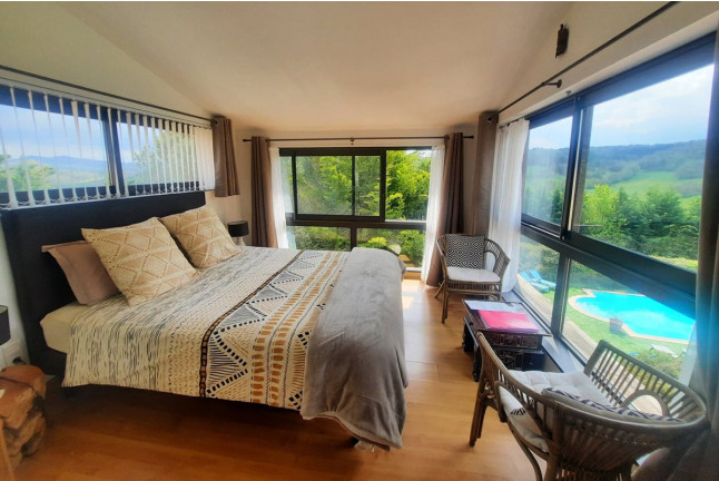 Séjour Romantique en Chambre d'Hôtes avec Jacuzzi à Belloréade (Belloc, Ariège - 09)