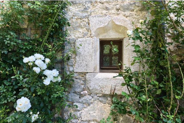 Séjour en chambre “Adonaï” avec Petit-Déjeuner au Château de Montanges (Montanges, Ain - 01)