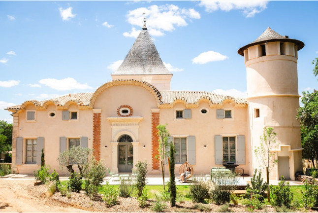 Séjour en Gîte avec Spa Privatif et Menu Traiteur pour deux au Château du Parc (Pézenas, Hérault- 34)