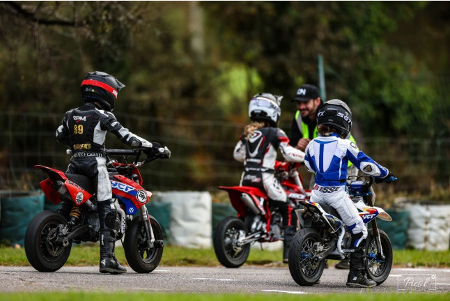 Stage d’Initiation au Pilotage Moto “Super Motard” pour Enfants au Circuit de Guillac (Guillac, Bretagne - 56)