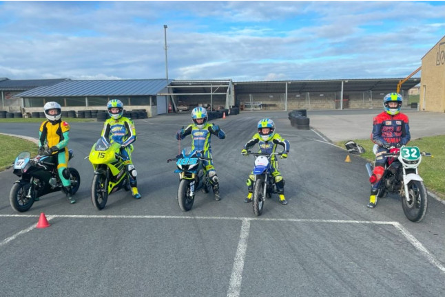 Stage de Pilotage Moto sur Circuit de Vitesse (Gironde/ Charente-Maritime/ Deux-Sèvres)