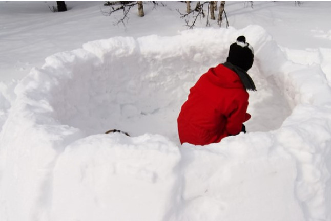 Construction d'Igloo (Formigal, Espagne)