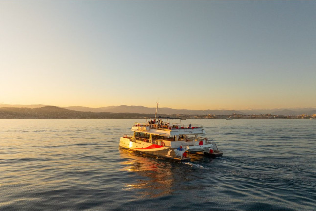 Croisière en Soirée avec Dîner en Catamaran (Var / Bouches-du-Rhône / Alpes-Maritimes)