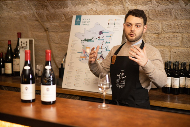 Visite Guidée et Dégustation de Vins Classiques aux Caves du Louvre avec un Sommelier (Paris, Île-de-France - 75)