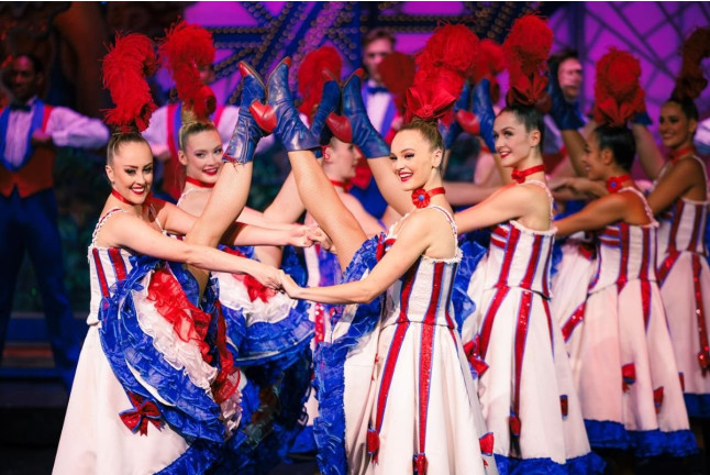 Dîner-Spectacle au Moulin Rouge - Menu Toulouse-Lautrec (Paris, Île-de-France - 75)
