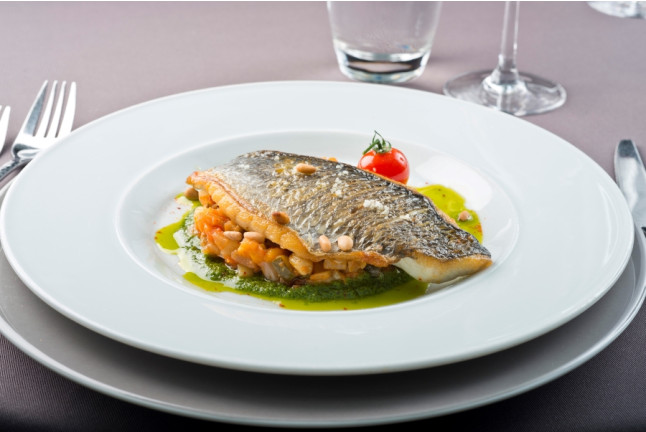 Dîner-croisière à Paris : repas gastronomique sur la Seine (Paris, Île-de-France - 75)