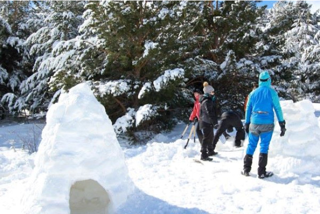 Construction d'Igloo (Formigal, Espagne)