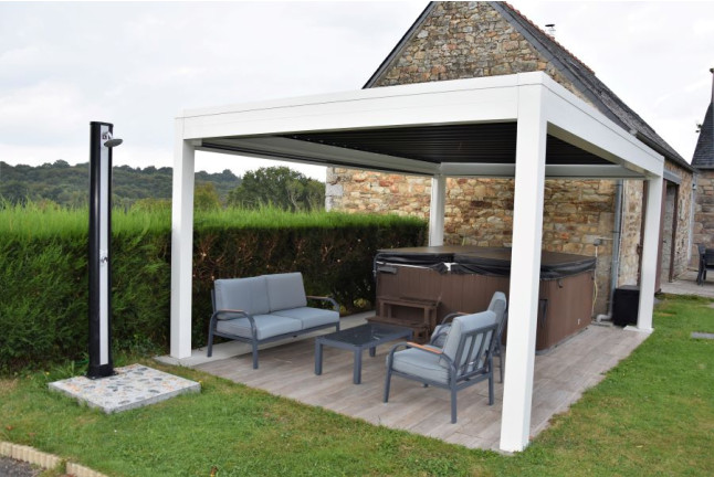 Séjour en Gîte avec Dîner, Massage et Jacuzzi au Domaine de Lesleac'h (Plouégat-Moysan, Finistère - 29)