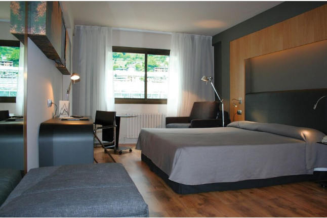 Séjour et Déjeuner ou Dîner à l'Hôtel Roc Blanc 4* (Andorre)