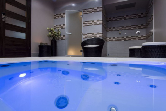 Spa, Jacuzzi et Hammam Privatifs avec Piscine Privative pour deux à l'Espace Zen'Ing (Gondecourt, Nord - 59)