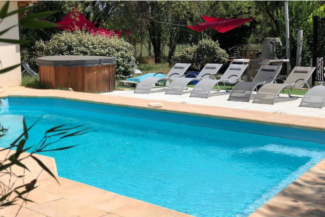 Séjour avec Soin Visage pour deux à Esprit d'Ailleurs (Baillargues, Hérault - 34)