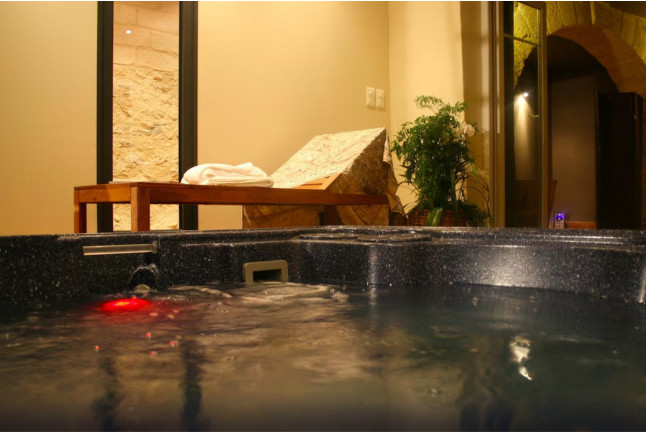Accès au Hammam et Jacuzzi avec Savon Noir au Spa Esprit d'Ailleurs (Baillargues, Hérault - 34)