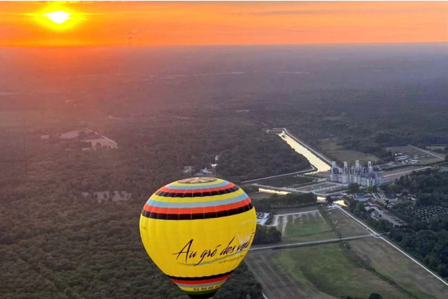 Vol en Montgolfière Privilège à bord d'une nacelle privatisée pour deux  (Contres, Loir-et-Cher - 41)