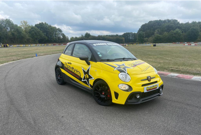 Stage de Pilotage Fiat Abarth 500 Competizione pour Enfants (12 circuits) 