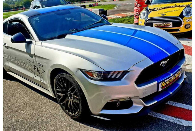Stage de Pilotage Mustang V8 pour Enfants (12 circuits) 