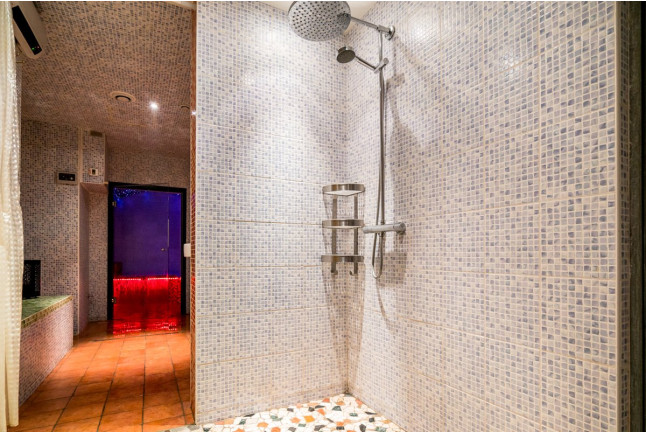 Entrée au Hammam avec Gommage au Savon Noir et Massage Au Spa du Village (Paris, Île-de-France - 75)