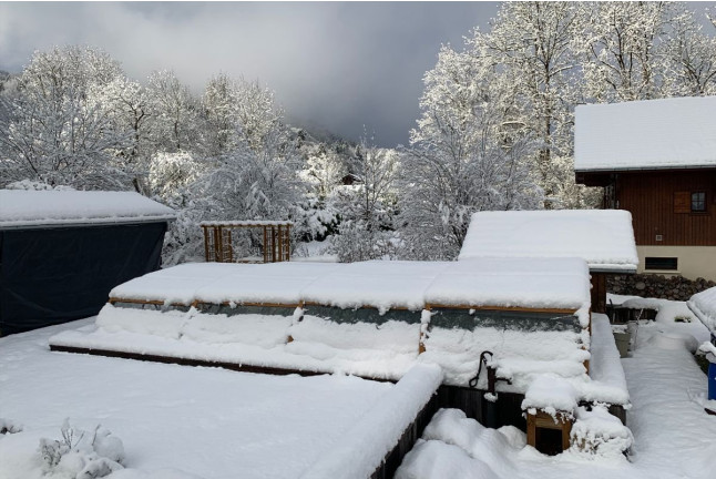 Séjour de 2 nuits avec Petit-déjeuner, Accès Espace Détente et Forfait Ski ou Descente en Rafting au Gîte Chalet Esprit (Morillon, Haute-Savoie - 74)