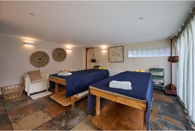 Rituel Massage Dos et Nuque avec Gommage et Hammam au Centre Ahimsa (Verrières-le-Buisson, Essonne - 91)