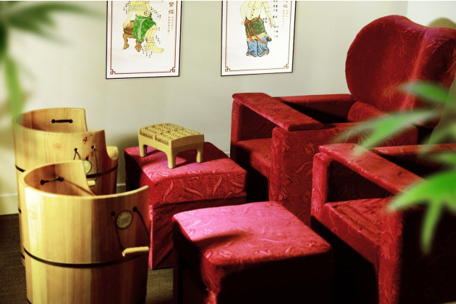 Massage Printemps Joyeux avec Soin Pierre Tourmaline à Lanqui Spa (Paris, Île-de-France - 75)