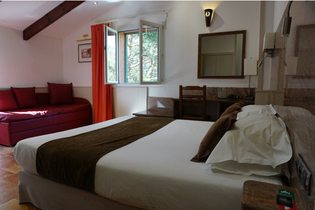 Séjour Romantique avec Piscine et Jacuzzi aux Jardins de la Glacière (Corte, Haute-Corse - 20)