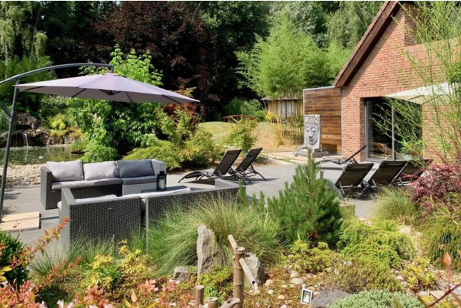 Séjour avec Piscine et Petit-Déjeuner à l'Espace Zen'Ing (Gondecourt, Nord - 59)