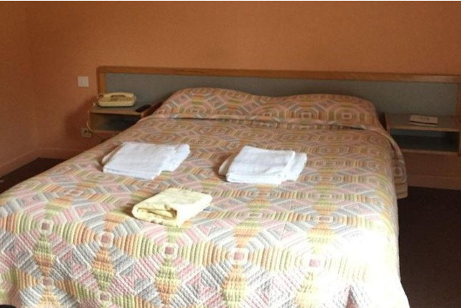 Séjour Relaxant avec Spa à l'Hôtel le Bout du Monde (Saint-Georges, Cantal - 15)