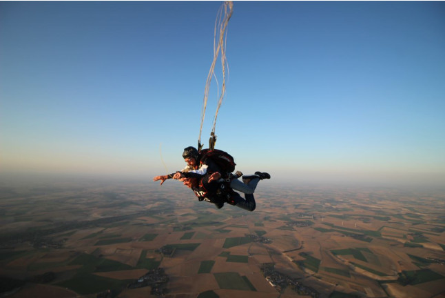 Saut en Parachute Tandem (Péronne, Somme - 80)
