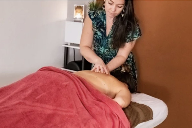 Massage Détente Signature avec Gommage et Jacuzzi au Spa Solina (Corneilhan, Hérault - 34)