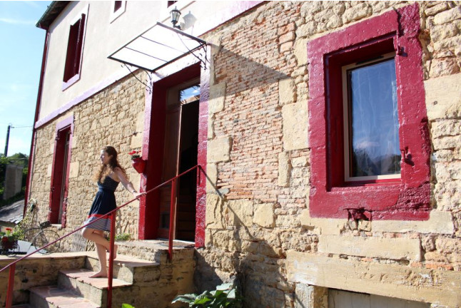 Nuit dans une Roulotte Bohème avec Dîner à la Maison du Bonheur  (Anlhiac, Dordogne - 24)