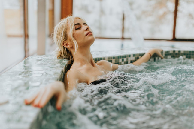 Massage Détente Signature, Gommage, Soin Visage et Jacuzzi pour deux au Spa Solina (Corneilhan, Hérault - 34)